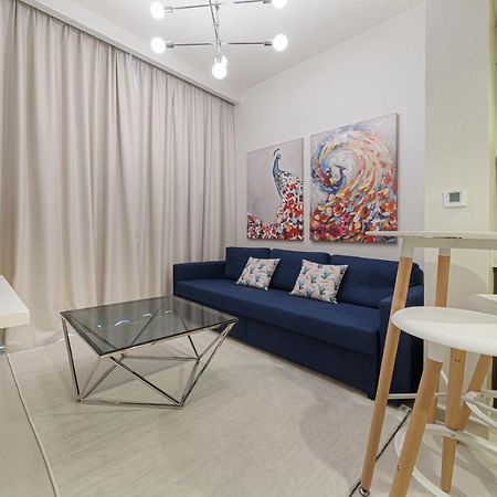 Alluring 1 Bd Apartment In Business Bay With Burj Khalifa View Dubai Exteriör bild
